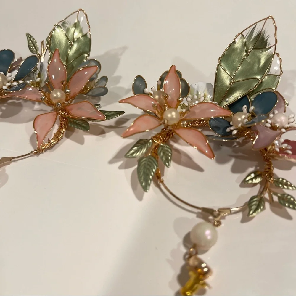 Ajoonie Custom Gold & Resin Floral Glass Rhinestone Beaded Hoop Earrings - Picture 5 of 7